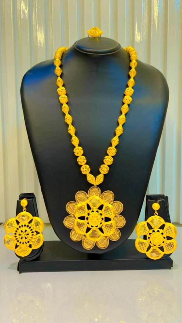 Necklace set