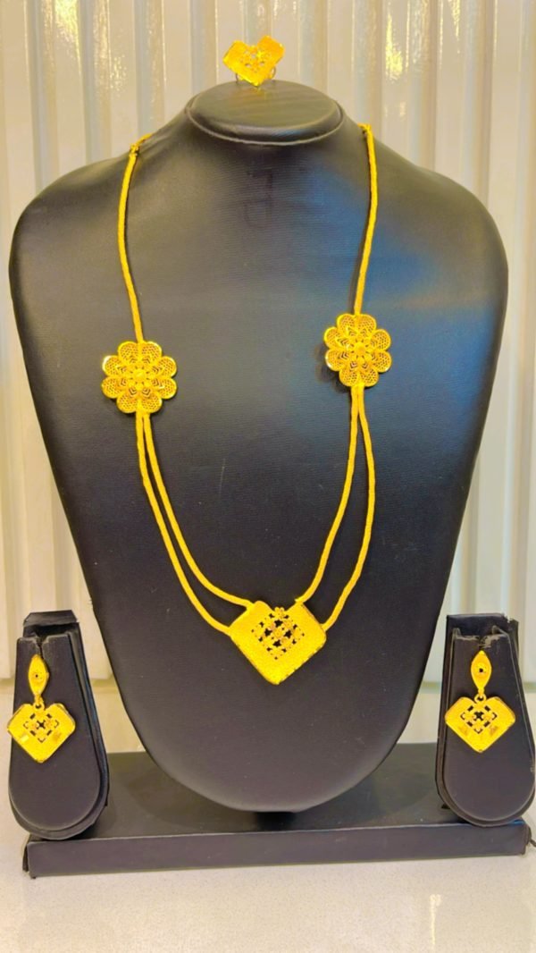 Necklace set