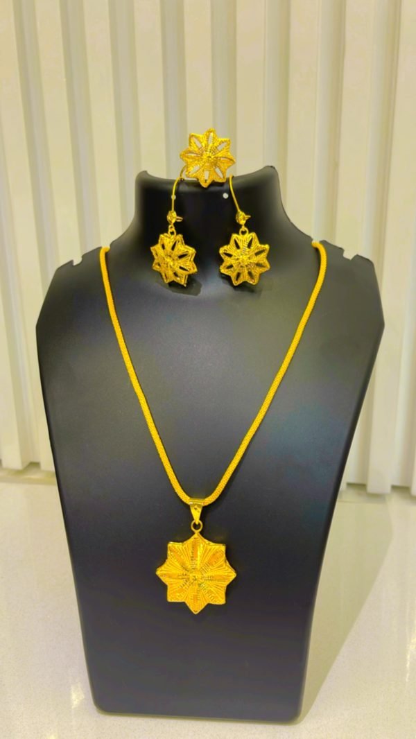 Necklace set