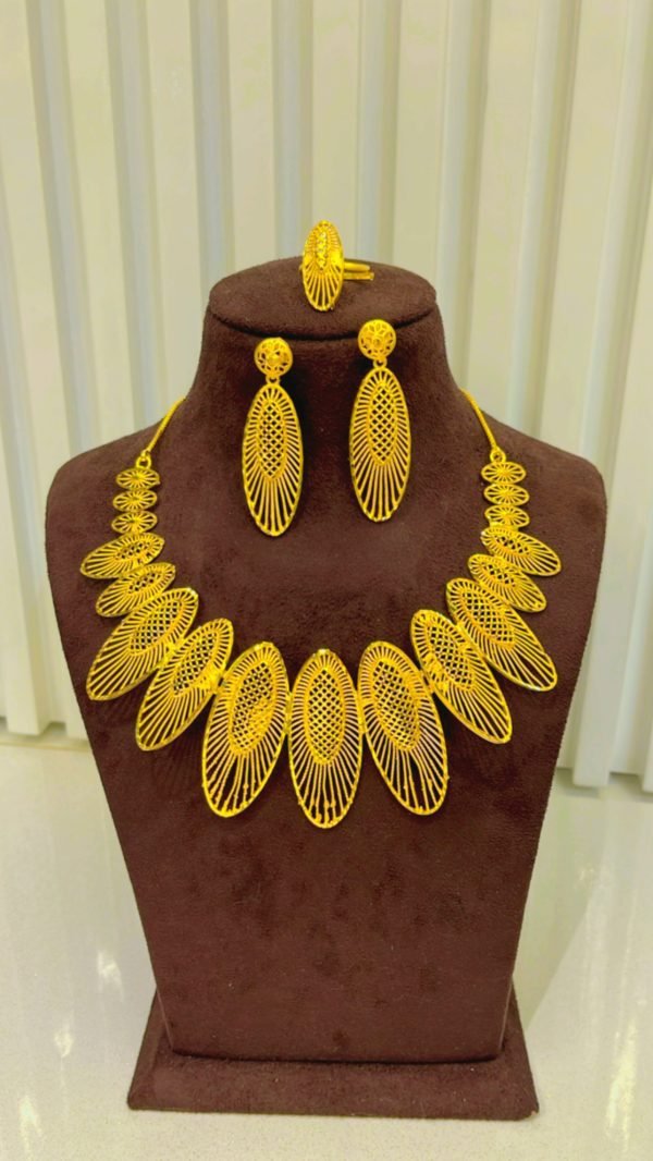 necklace set