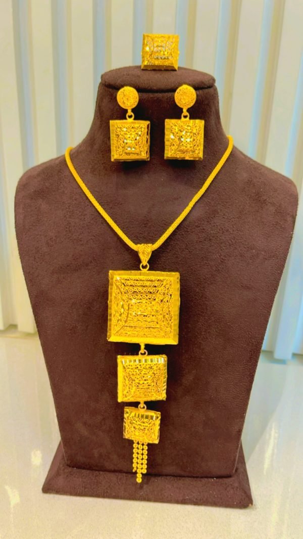 necklace set